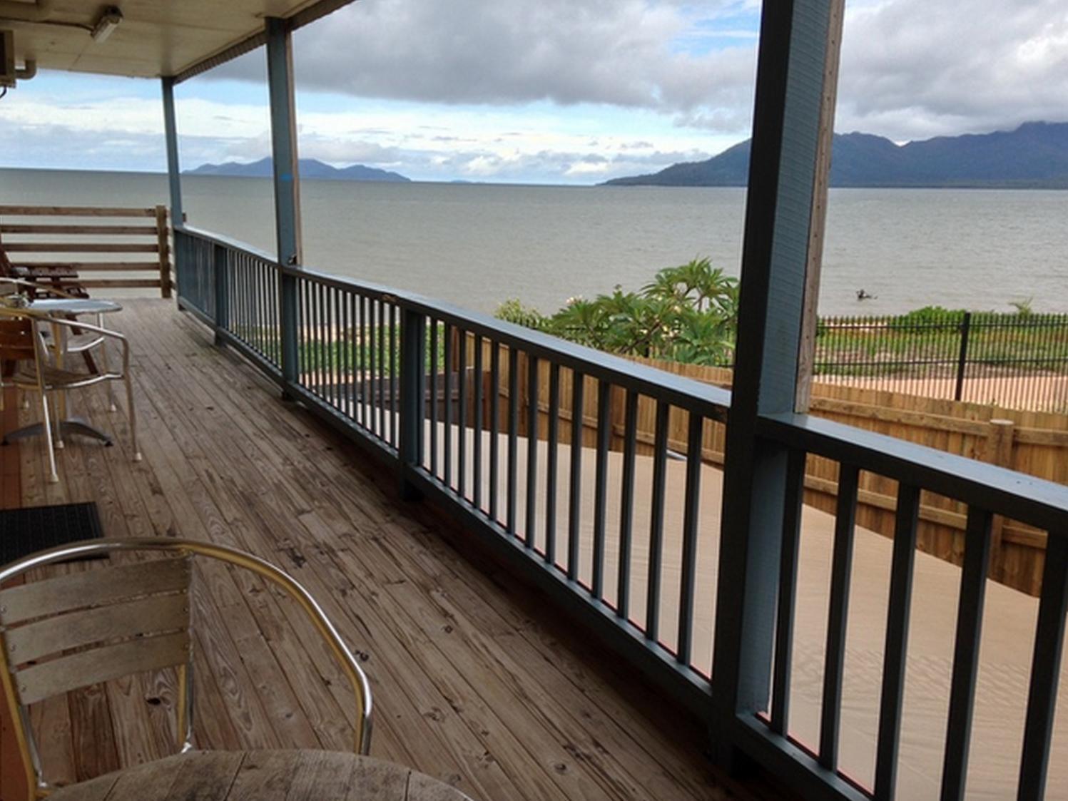 Cardwell Beachfront Motel 외부 사진