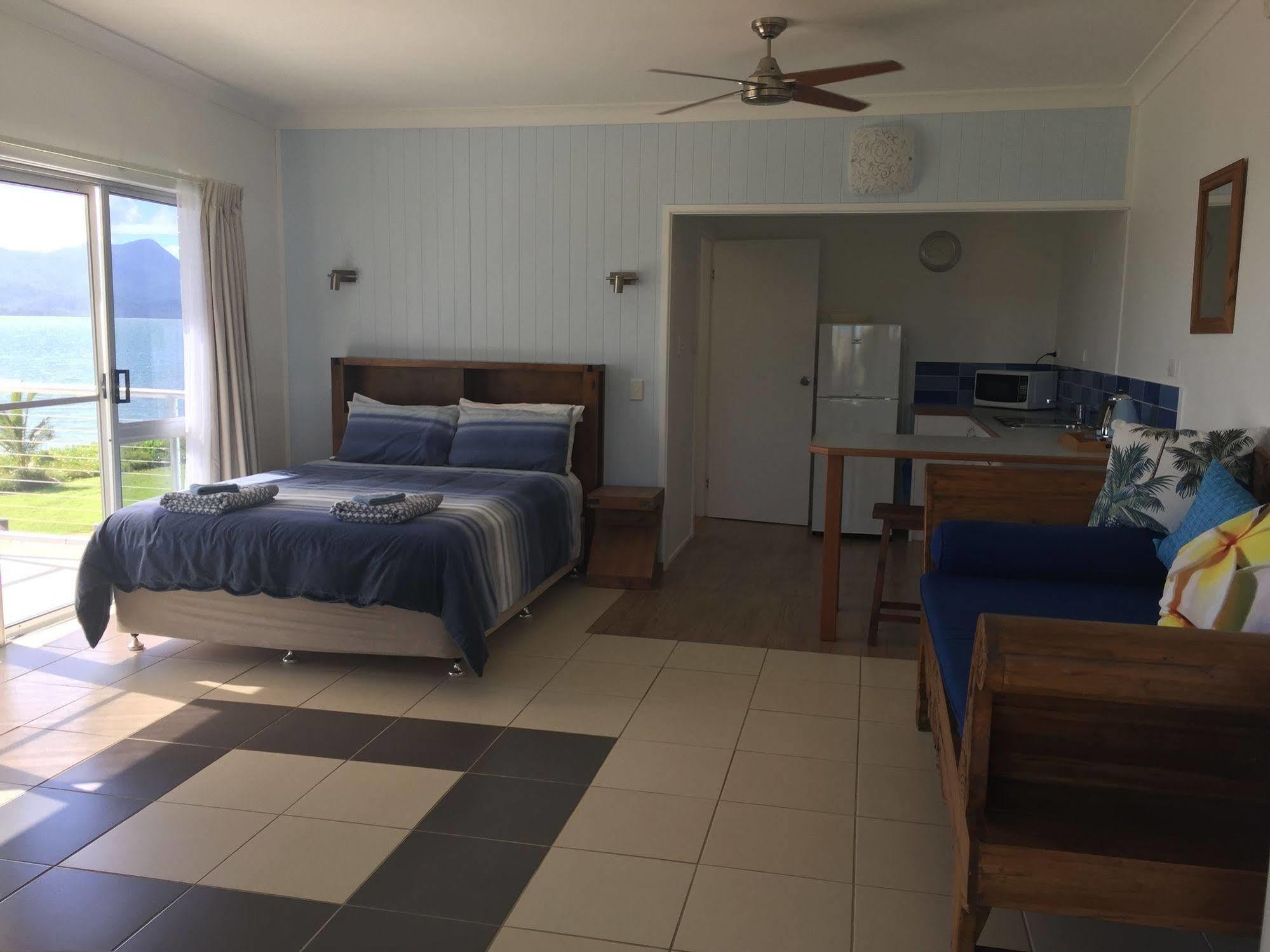 Cardwell Beachfront Motel 외부 사진